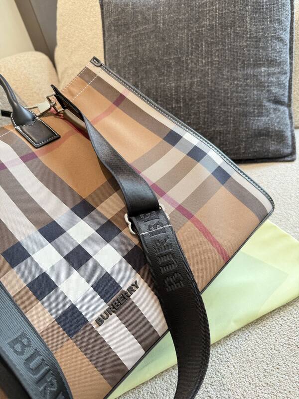 Burberry Brown shoulder bag — AAA Quality Replica