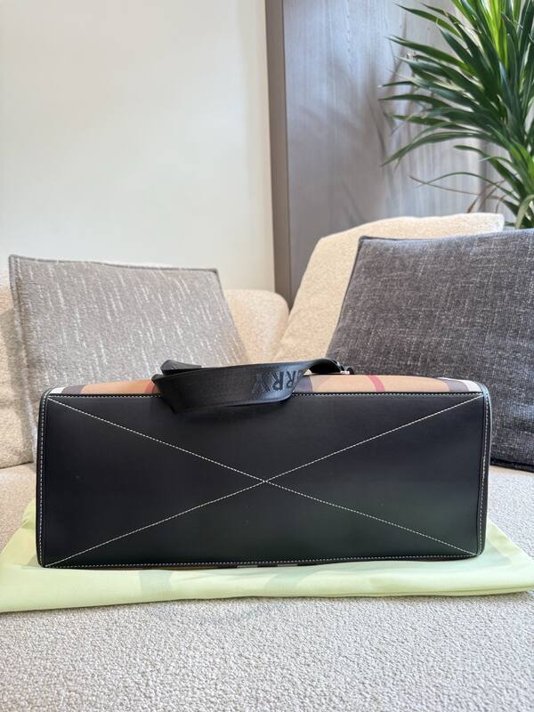 Burberry Brown shoulder bag — AAA Quality Replica