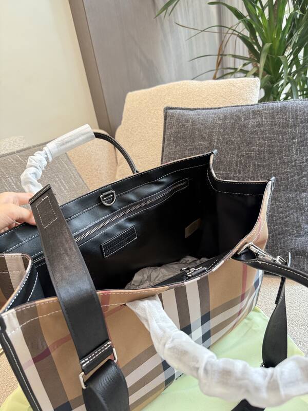 Burberry Brown shoulder bag — AAA Quality Replica