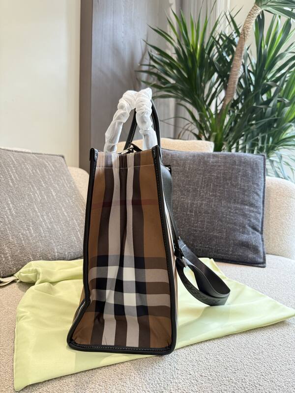 Burberry Brown shoulder bag — AAA Quality Replica