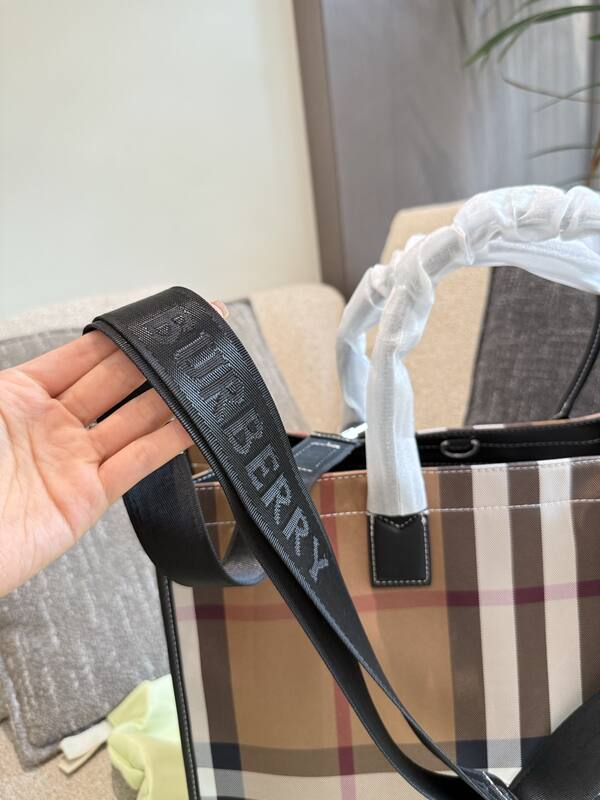 Burberry Brown shoulder bag — AAA Quality Replica
