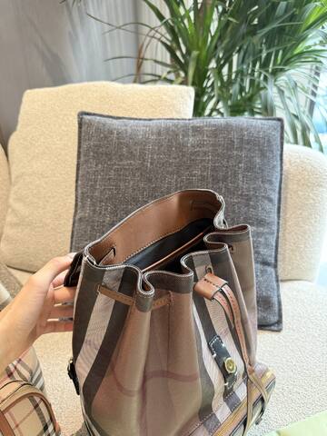 Burberry shoulder bag Premium Replica