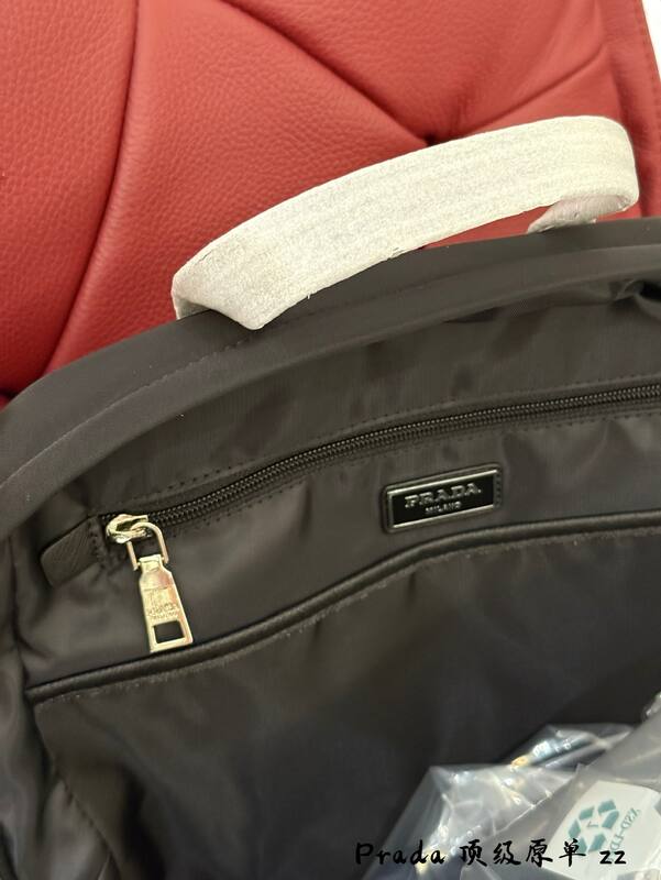 Prada Black shoulder bag — Top Quality Replica