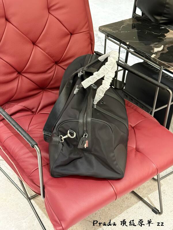 Prada Black 40x30x16cm shoulder bag — AAA Quality Replica