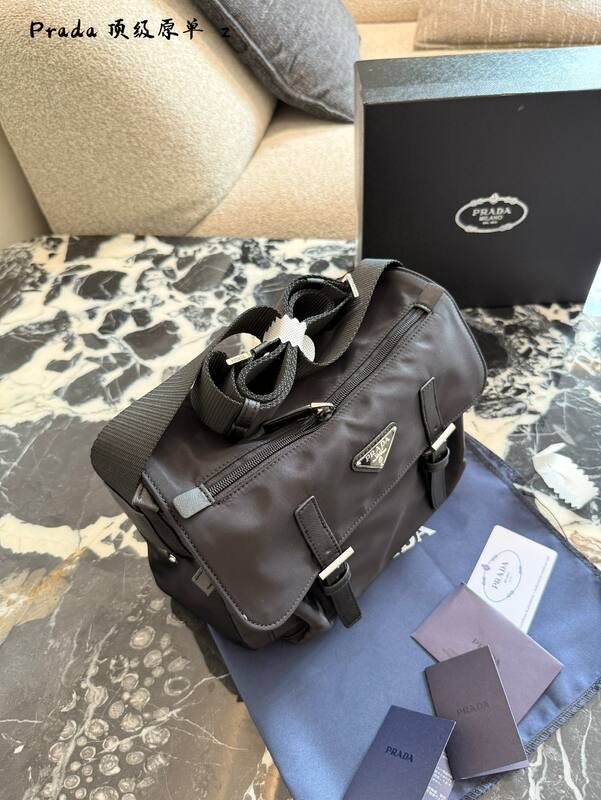Prada Black shoulder bag — AAA Quality Replica