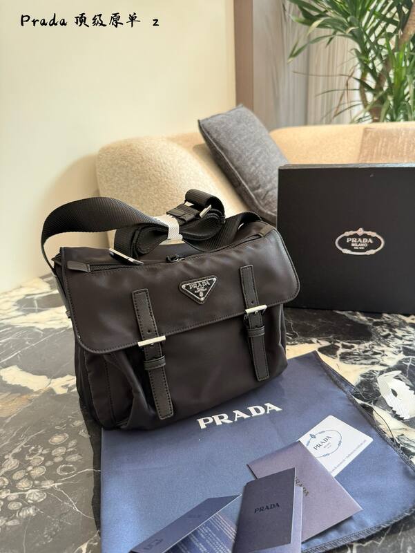 Prada Black shoulder bag — AAA Quality Replica