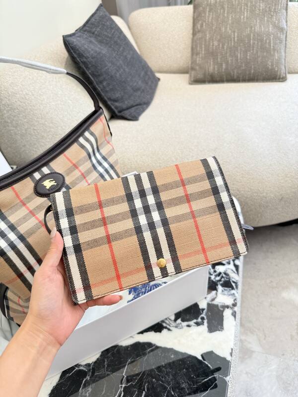 Burberry Brown shoulder bag — AAA Quality Replica