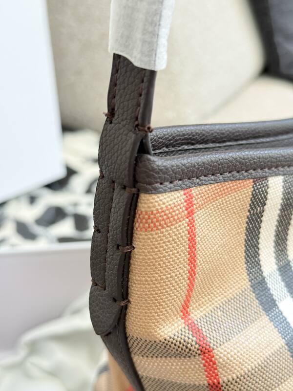 Burberry Brown shoulder bag — AAA Quality Replica