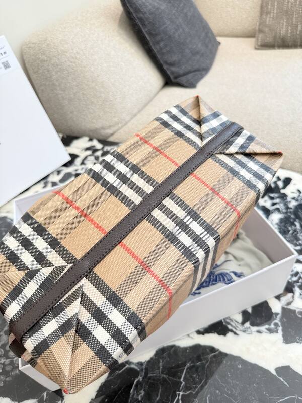 Burberry Brown shoulder bag — AAA Quality Replica