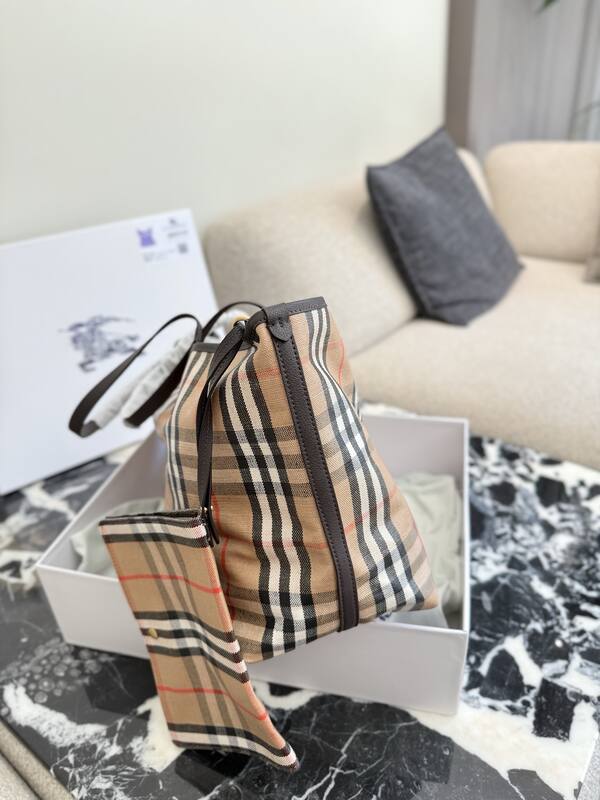 Burberry Brown shoulder bag — AAA Quality Replica