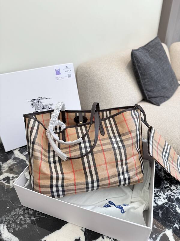 Burberry Brown shoulder bag — AAA Quality Replica