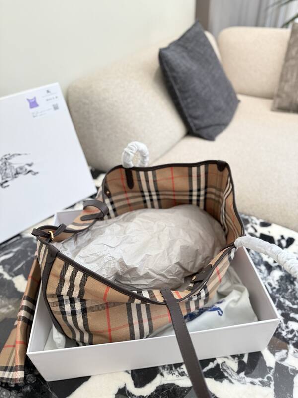 Burberry Brown shoulder bag — AAA Quality Replica