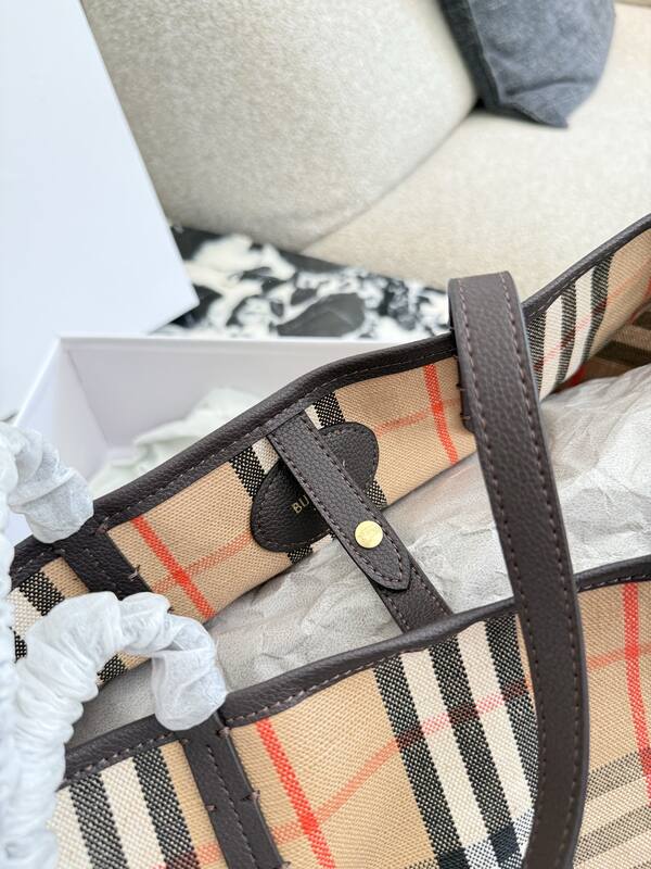 Burberry Brown shoulder bag — AAA Quality Replica