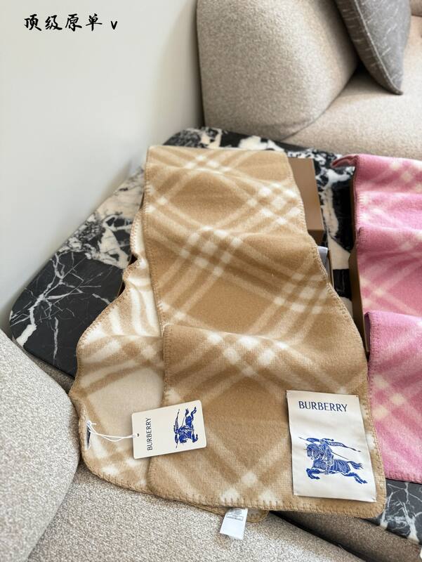 Burberry Pink shoulder bag — 1:1 Replica