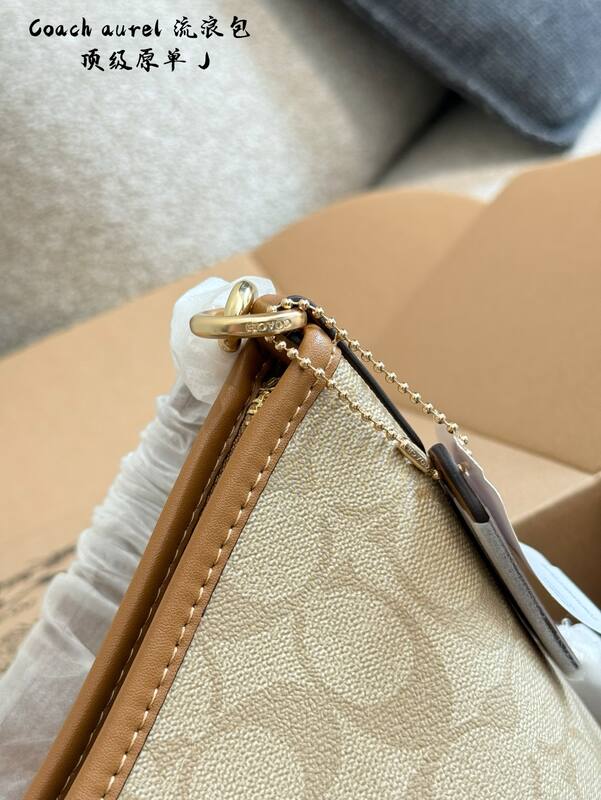 Coach Brown shoulder bag — Top Quality Replica