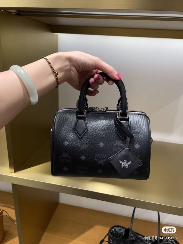 MCM Monogram shoulder bag — Top Quality Replica