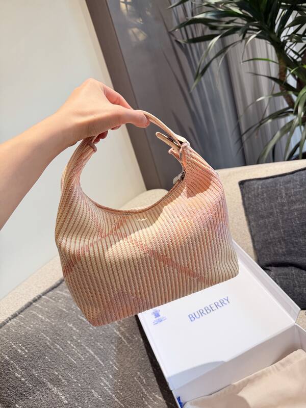 Burberry shoulder bag — Top Quality Replica
