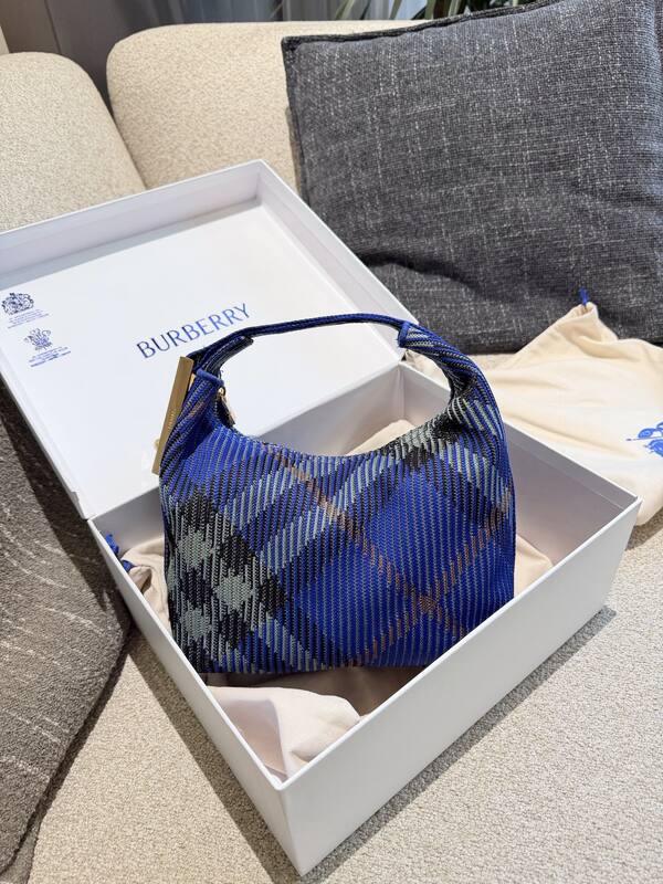 Burberry shoulder bag — Top Quality Replica