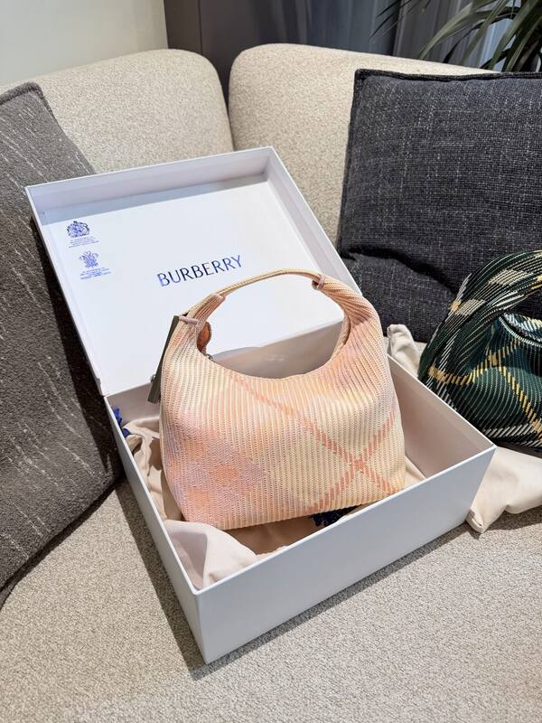 Burberry shoulder bag — Top Quality Replica