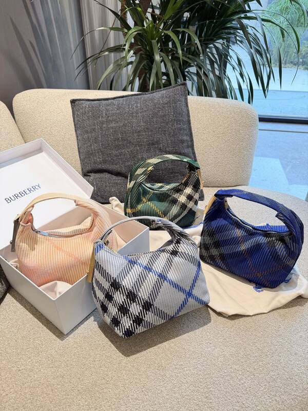 Burberry shoulder bag — Top Quality Replica