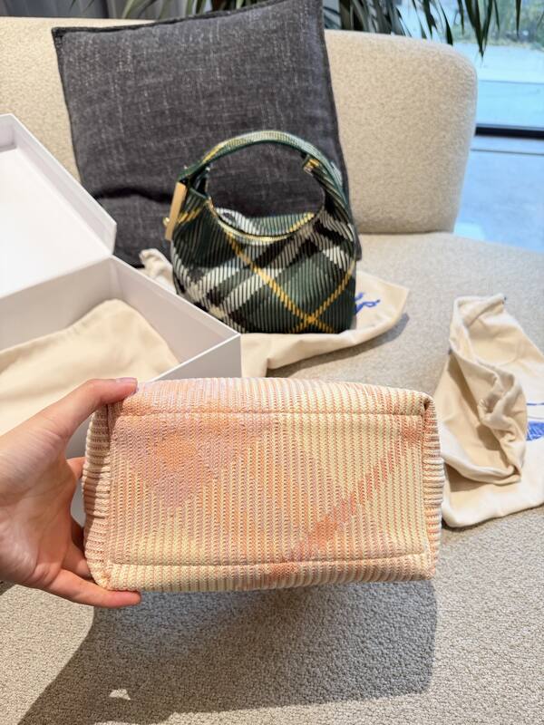 Burberry shoulder bag — Top Quality Replica