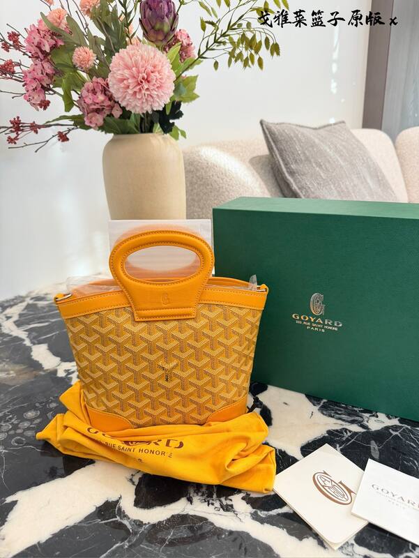Goyard Red shoulder bag — 1:1 Replica