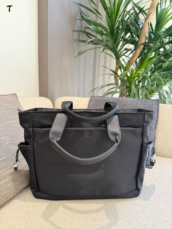 Prada Black shoulder bag — Top Quality Replica
