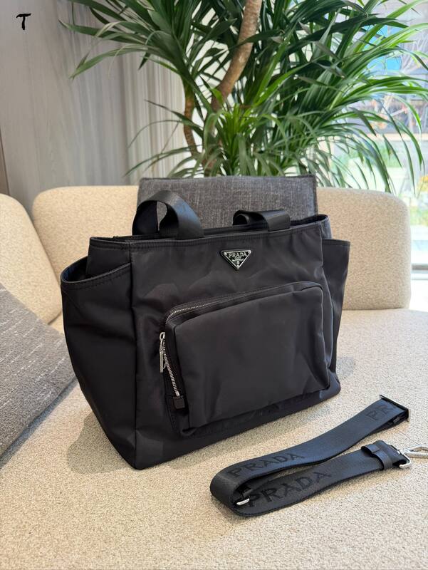 Prada Black shoulder bag — Premium Replica