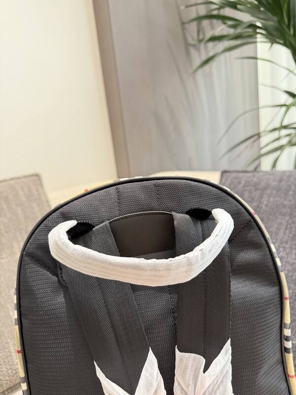 Burberry Beige shoulder bag — Top Quality Replica