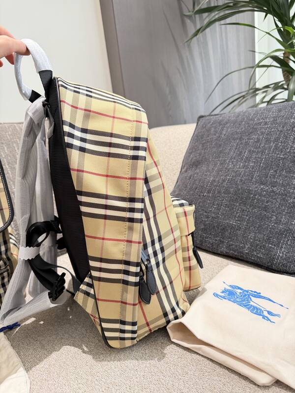 Burberry Beige shoulder bag — Top Quality Replica