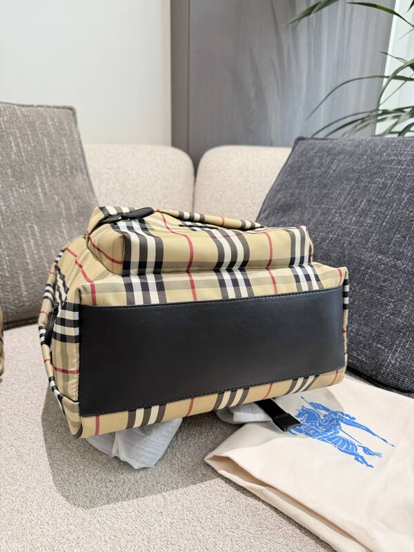 Burberry Beige shoulder bag — Top Quality Replica