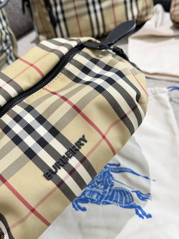Burberry Beige shoulder bag — 1:1 Replica