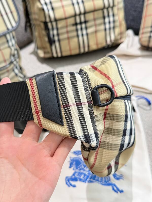 Burberry Beige shoulder bag — 1:1 Replica