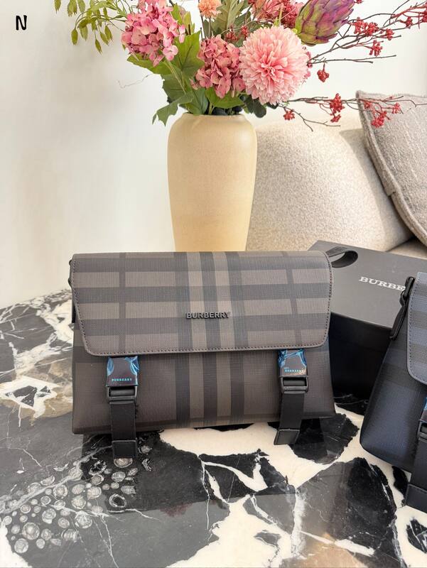 Burberry shoulder bag — Top Quality Replica