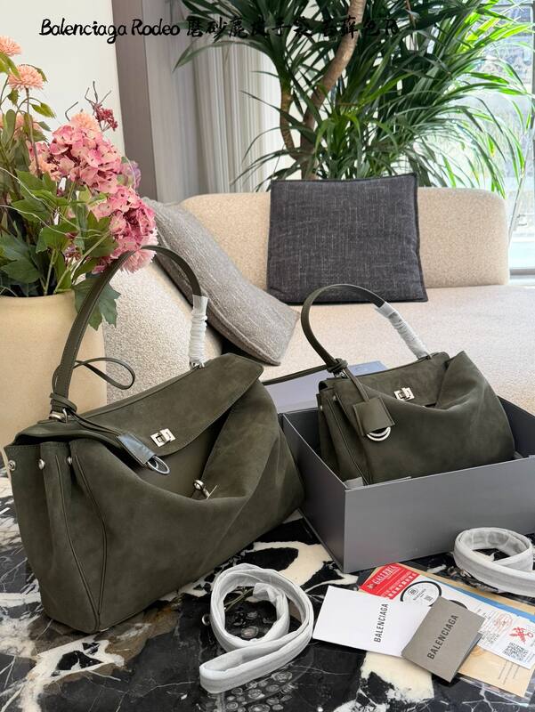 Balenciaga Green shoulder bag — AAA Quality Replica