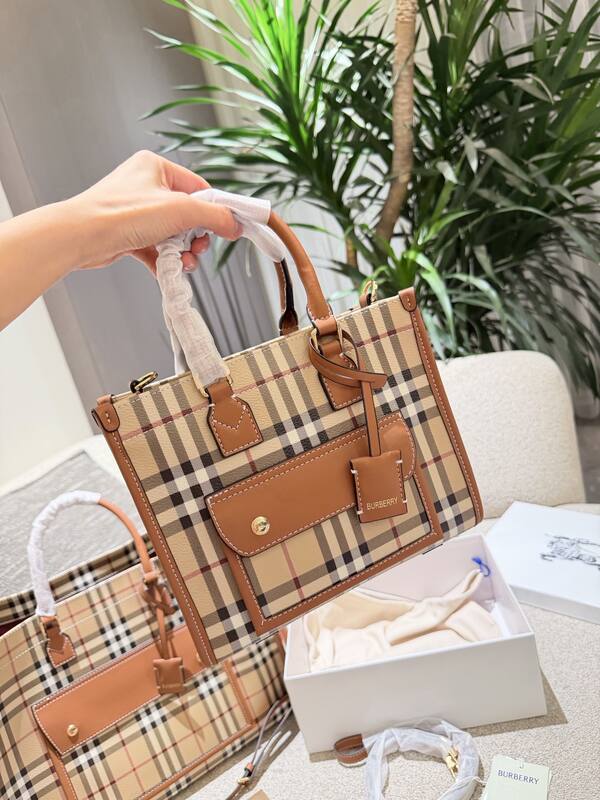 Burberry Brown shoulder bag — Top Quality Replica