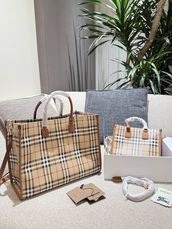 Burberry Brown shoulder bag — Top Quality Replica