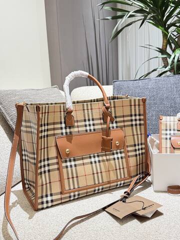 Burberry Brown shoulder bag Top Quality Replica
