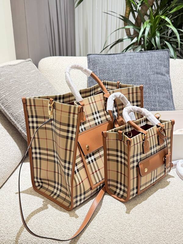 Burberry Brown shoulder bag — Top Quality Replica