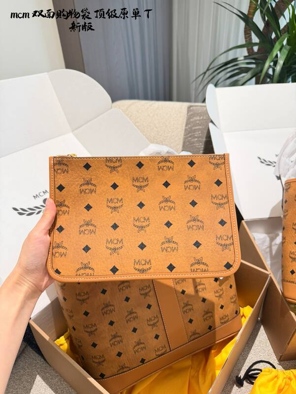 MCM Toni Visetos shoulder bag — Premium Replica