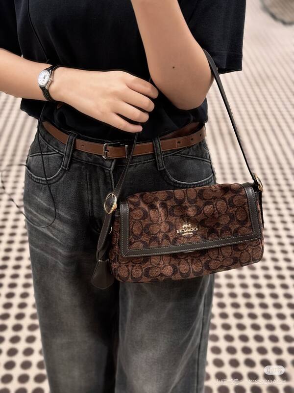 Coach Monogram shoulder bag — 1:1 Replica