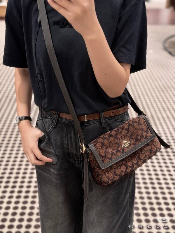 Coach Monogram shoulder bag — 1:1 Replica