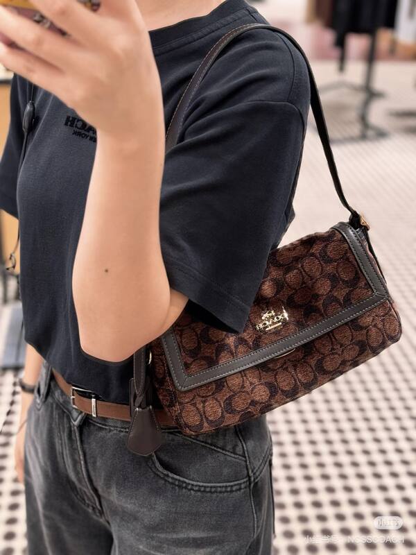 Coach Monogram shoulder bag — 1:1 Replica