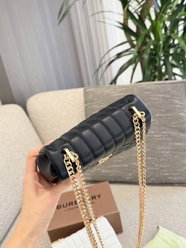 Burberry White shoulder bag — Top Quality Replica