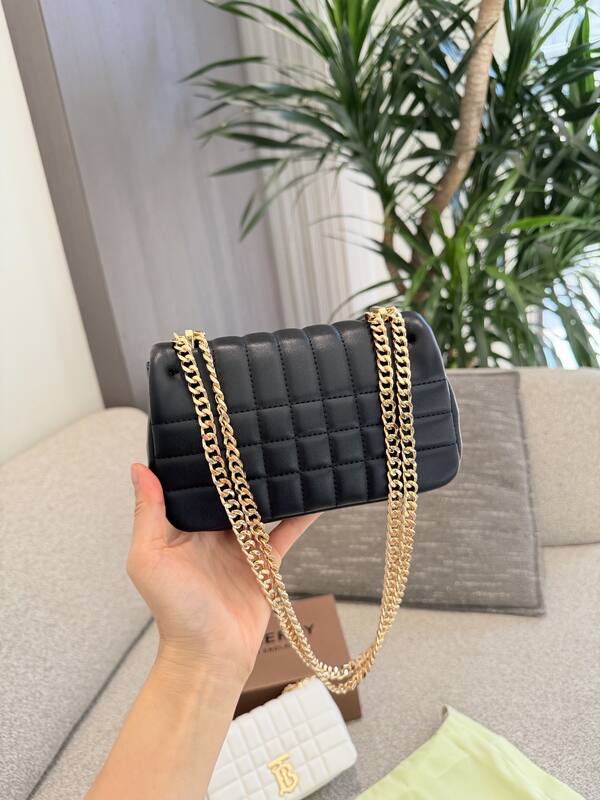 Burberry White shoulder bag — Top Quality Replica