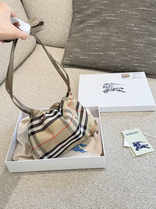 Burberry shoulder bag — AAA Quality Replica