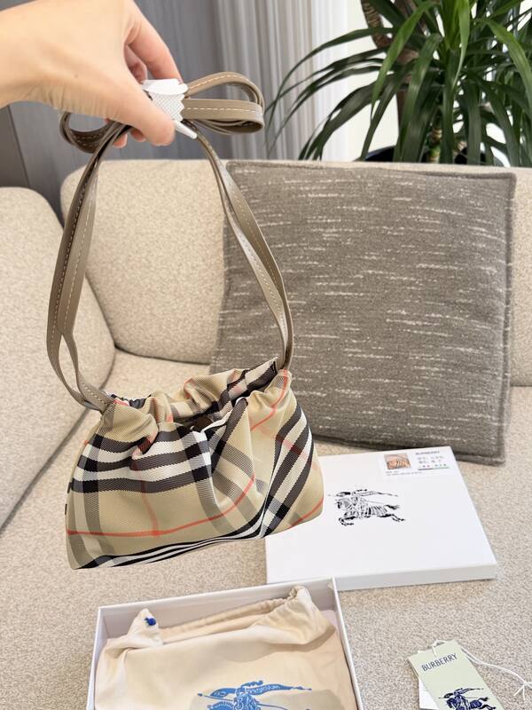 Burberry shoulder bag — AAA Quality Replica