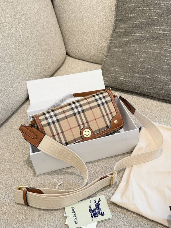 Burberry Black shoulder bag — AAA Quality Replica