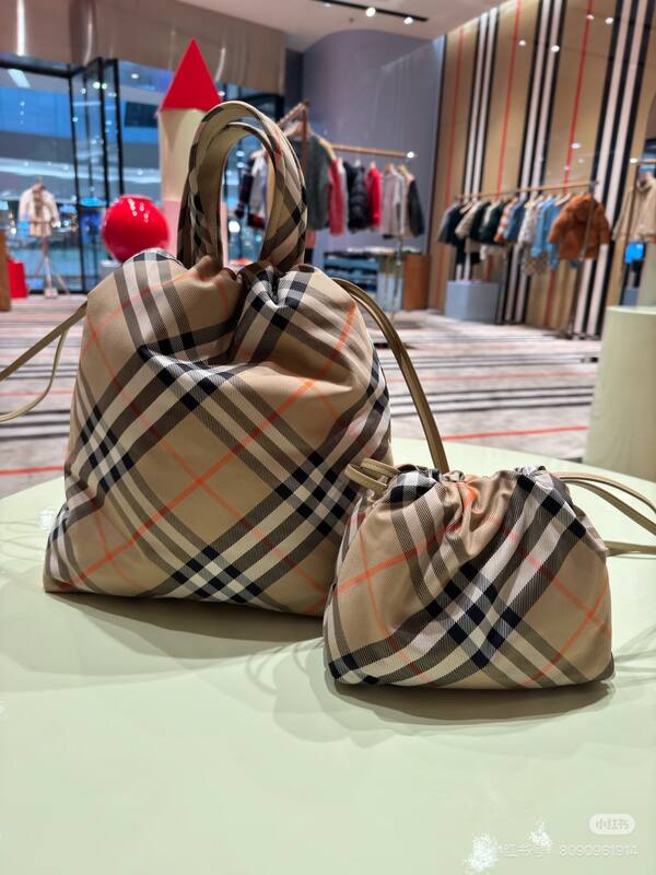 Burberry shoulder bag — AAA Quality Replica