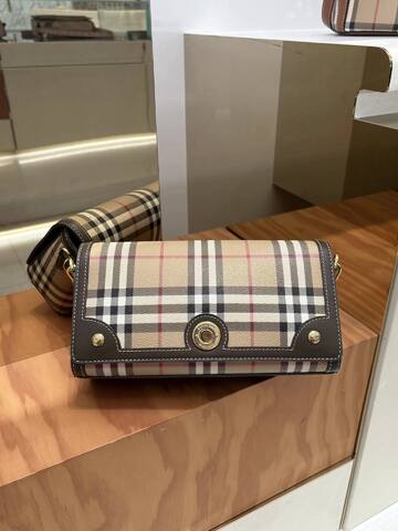 Burberry Brown shoulder bag Top Quality Replica